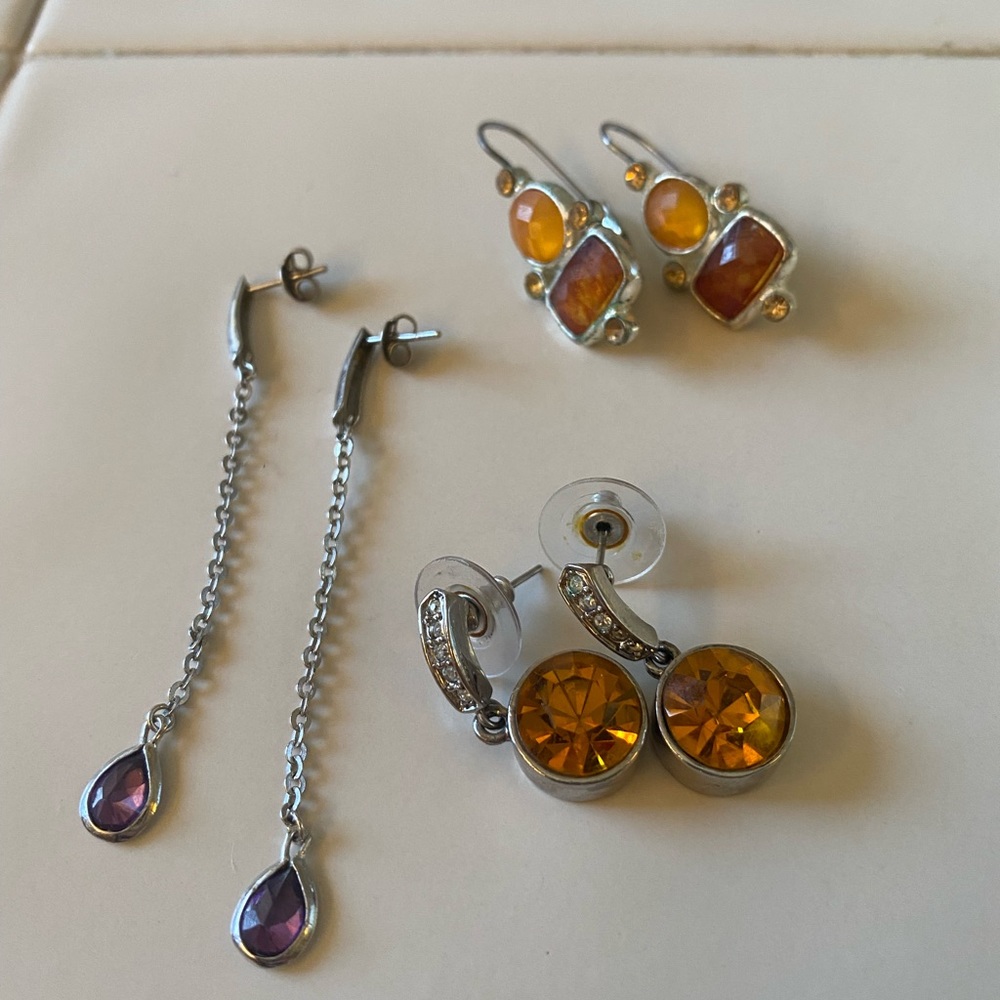Bundle of 3 earrings